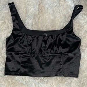 Medium women’s cropped two inch strap